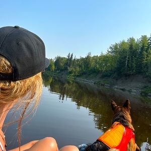 Meet your Posher, Elizabeth